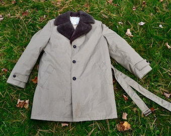 Vintage LL Bean Goose Down Puffer Coat with Mouton Collar. Lined Overcoat.  Warm Winter Coat. Wide Lapel. Modern Size Medium 40  - VM95