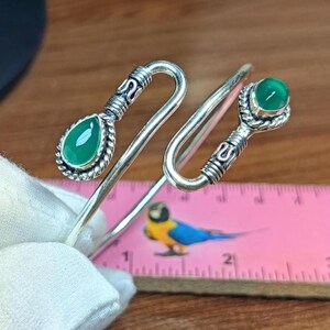 Brazalete de ónix verde plateado, brazalete ajustable de piedras preciosas hecho a mano, regalo para mujer.