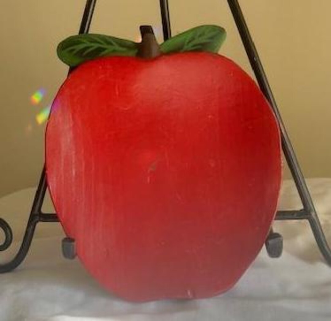 2 Wood Apple Wall Plaques -- 9933- - Etsy
