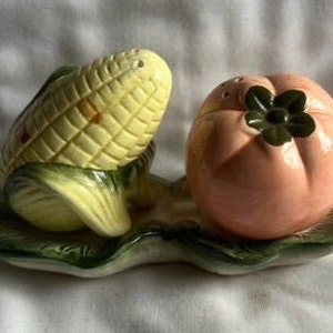 Salt & Pepper Shaker Set, Corn and Tomato --7815-COD3