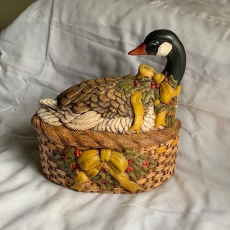 Ceramic Goose on Basket Vintage P2007B7 Etsy