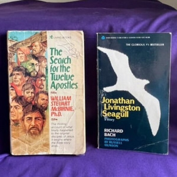 Nonfiction:   The Search for the Twelve Apostles and Jonathan Livingston Seagull (2 books/1 price)  --  8622-13