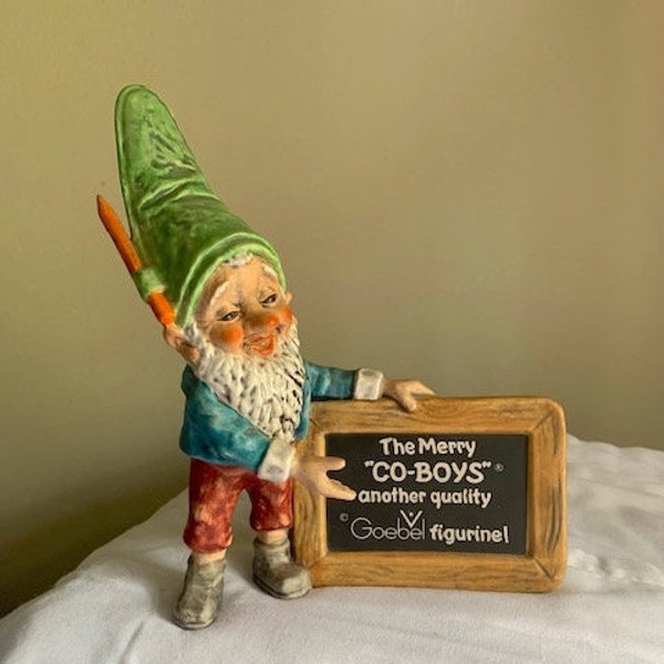 Goebel Gnome with Ko-Boys Sign -- 2239-