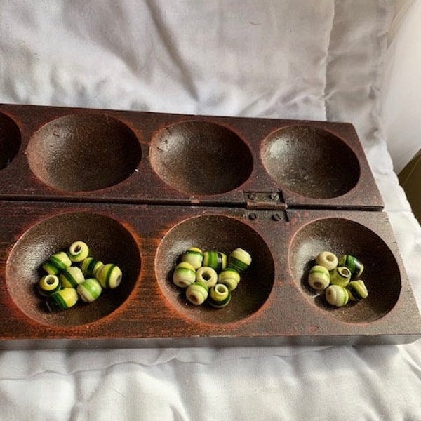 Hinged Wood Bead Organizer Box & Beads -- P1766-B9