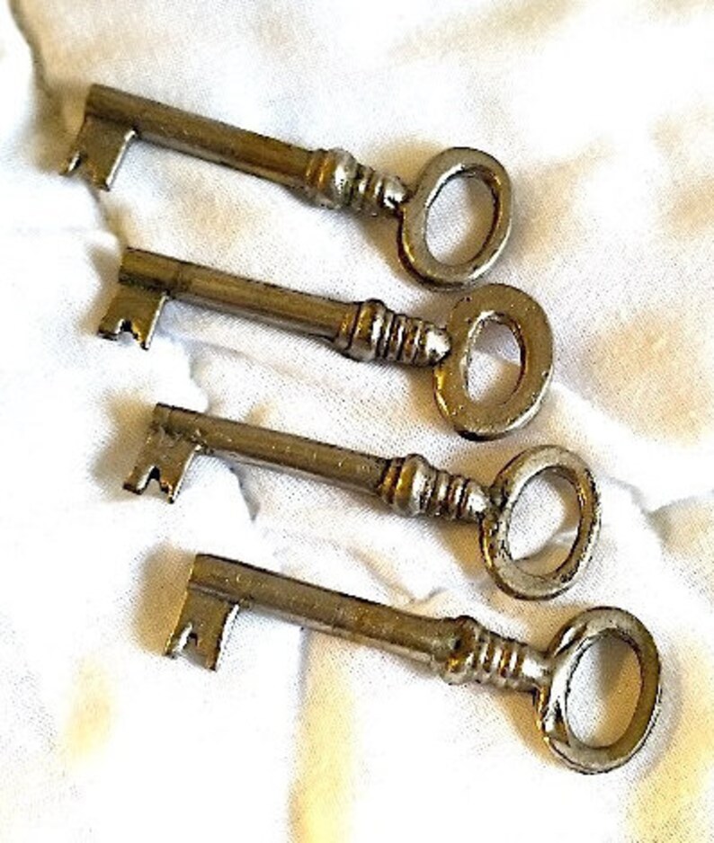Genuine Jail / Prison Key & 4 Decorative Keys P762B8 Etsy