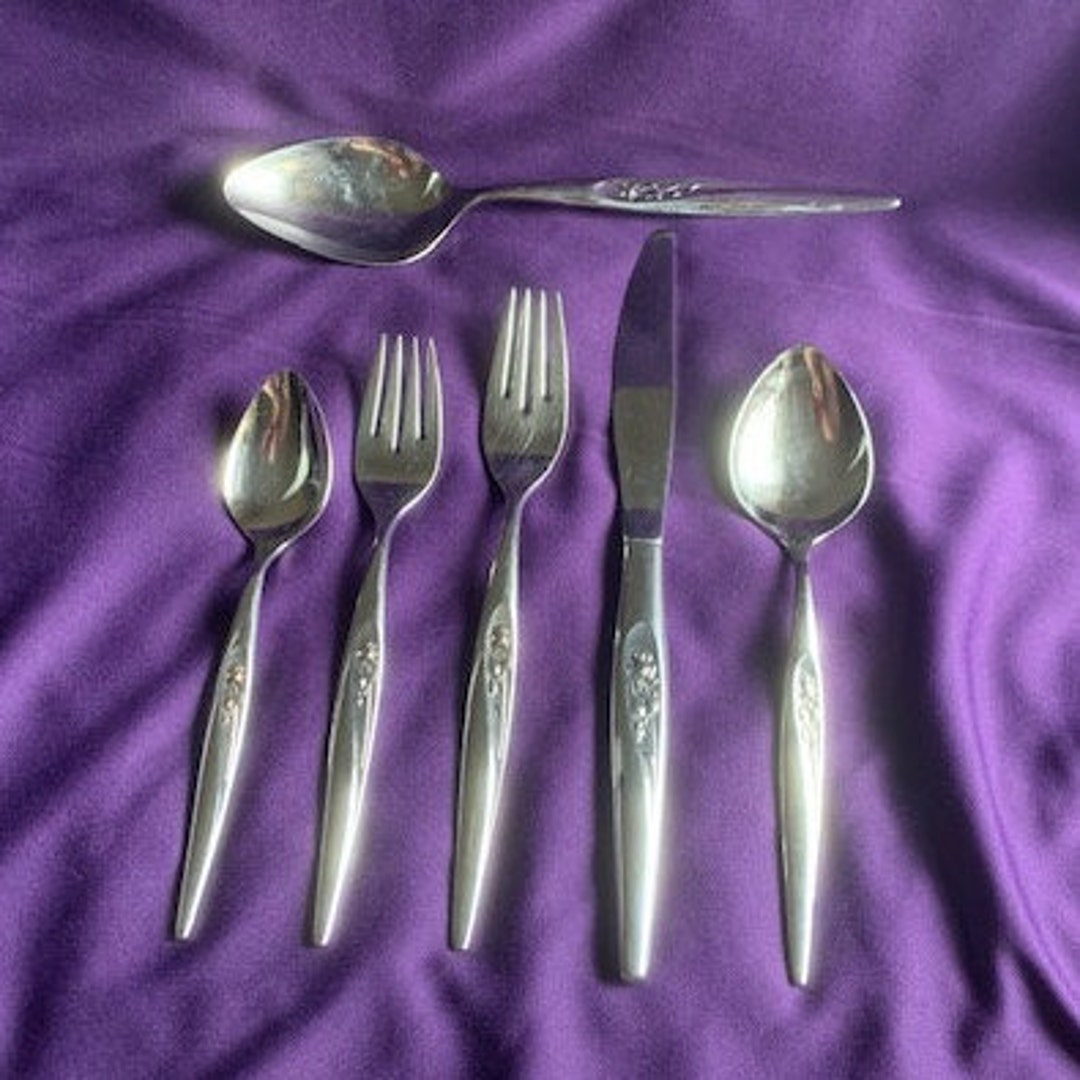 Flatware Service for 12, Tradition Stainless Steel, Gentle Rose 40605C