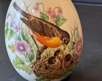 AVON SPRING Bird EGG - 1987 Avon Porcelain Spring Egg - Four Seasons Egg - "Every Spring Brings A New Beginning"- Robin Egg - Robin c7