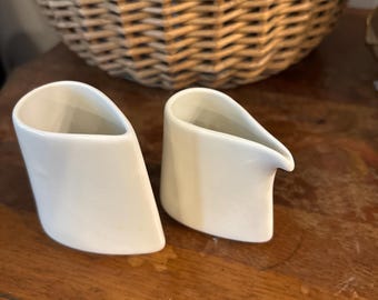Tea Forte Creamer and Sugar Teardrop Collection White Contemporary  2.5” Gb25