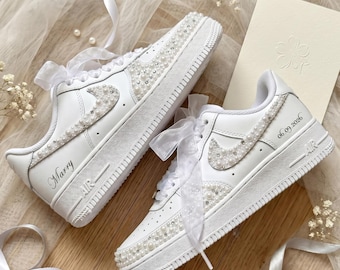 Zapatillas de novia con perlas, zapatillas de boda para la novia, zapatos de boda con perlas y diamantes de imitación, zapatillas de novia personalizadas, zapatillas con encaje y cinta