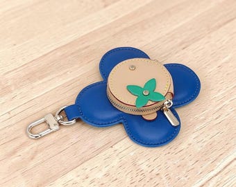 Handmade Leather Flower Coin Purse Keychain, Mini Zip Pouch Bag Charm, Gift for Her