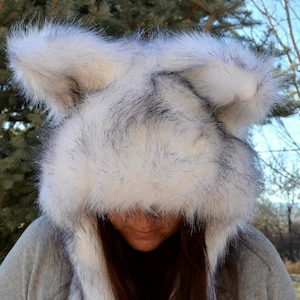 Faux Fur Pom Poms, Arctic Wolf, Neutral Faux Fur Poms, Fox Fur