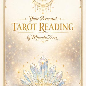 Puede incluir: Un diseño de lectura de tarot con un tema celestial. La imagen presenta el texto "Your Personal Tarot Reading" en letras doradas, con un grupo de cristales en la parte inferior. El diseño incluye una ilustración de sol y luna en la parte superior y bordes decorativos.