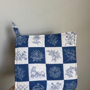 Blue White Quilted Potholder | Vintage Patchwork Kitchen Decor, Farmhouse Style