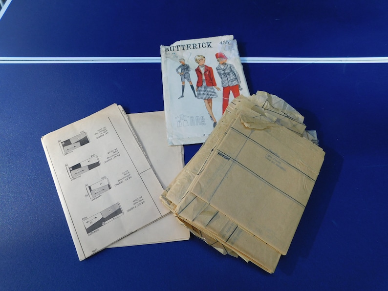 Vintage 60/'s Butterick #4557 Sewing Pattern Women/'s Suit Bermuda Shorts A-Line Skirt Pants Bust 34