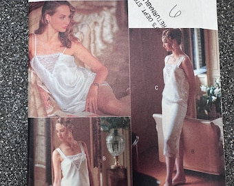 Vintage 80's Vogue #7626 Sewing Pattern Women's Camisole, Panties and Half Slip Bust -30" to 36"