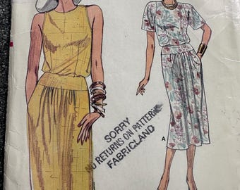 Vintage 80's Vogue Sewing Pattern #9607 Missis Top & Skirt Sleeveless or Sleeves (Bust 31" to 34")