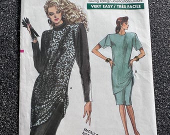 Vintage 80's Vogue Sewing Pattern #7062 Misses Pullover Tunic and Skirt Raglan Sleeves  (Bust 26" to 40")