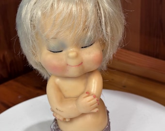 Boneca de borracha Moody Cutie Sun Bunnies dos anos 60, loira, tamanho grande (23 cm de altura) da IMPCO.