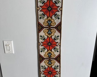 Panel de tapiz con tirador de campana de punto de cruz noruego de los años 70, herrajes metálicos grandes de 89 cm