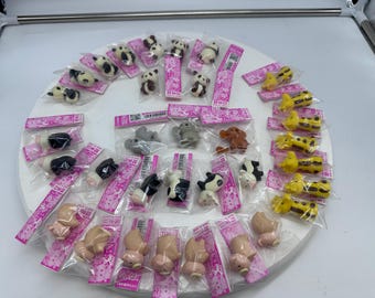 Lote vintage IWAKO'S de 33 borrachas de animais da coleção multicoloridas do Japão, novas na embalagem - 2,5 cm de altura