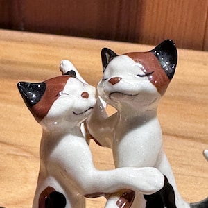 Hagen Renaker Cat - Etsy
