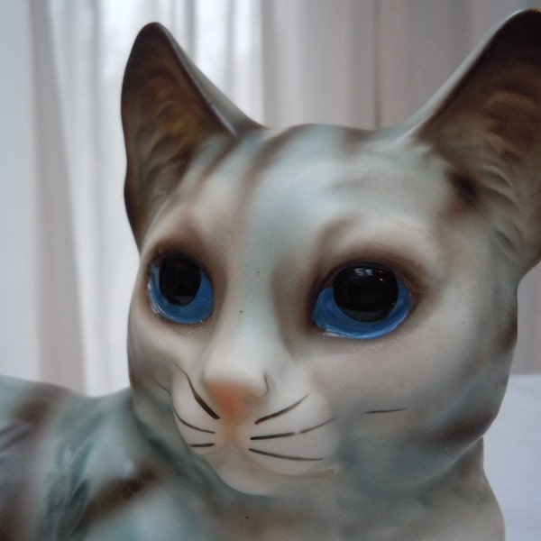 Vintage TRUE -60's Ceramic  Cats Statue LARGE Beautiful Grey Color with Brown Stripes Cat and Kitten -9"Long
