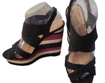 Madden Girl Y2K Randiga Platåsandaler med Kilklack Svarta Lila Remband Storlek 8