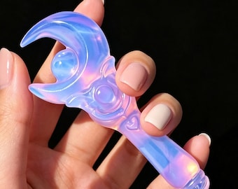 Pink Opalite Moon Magic Wand，Crystal Crescent Moon Wand，Witchy Altar Decor，Wiccan Ritual Tool，Fairy Moon Staff，Home Ornament gift