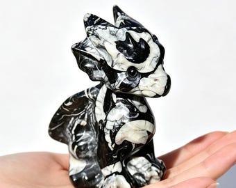 Fossil Dragon carved，Hand Carved Crystal Dragon Figurine，Dragon Statue，Healing Stone Animal Sculpture，Home Office Ornament Gift 1pc
