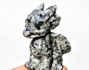 Spectrolite Dragon Statue，Hand Carved Crystal Dragon Figurine，Healing Stone Animal Sculpture，Home Office Ornament Gift