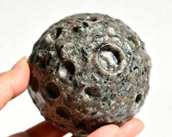 80mm Yooperlite Moon Sphere with stand，UV Reactive Glowing Crystal Ball，Home altar decor，Home Office Ornament Gift，Energy cleansing crystal