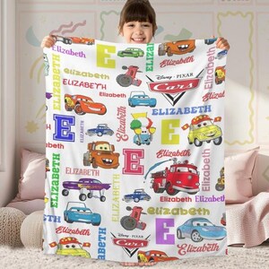 Manta polar personalizada de Disneyland Cars, manta personalizada de Rayo McQueen con nombre, manta de la película Cars, regalo de cumpleaños para niño, manta de Cars imagen 1