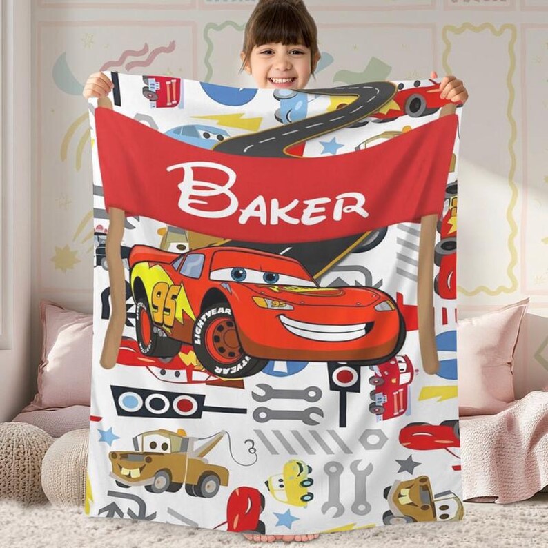 Manta polar personalizada de Disneyland Cars, manta personalizada de Rayo McQueen con nombre, manta de la película Cars, regalo de cumpleaños para niño, manta de Cars imagen 4