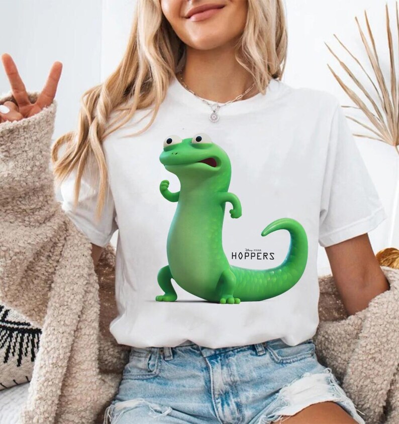 Pixar Hoppers Tom Lizard Angry Pose T-shirt Tom the Lizard Hoppers ...
