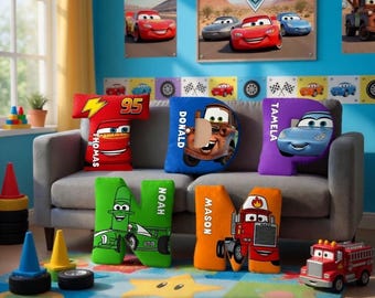 Cojín con la letra del nombre de Disneyland Cars, cojín decorativo de Rayo McQueen, idea de regalo de la película Cars, cojín de coche de carreras de Pixar, decoración de habitación, cojín de Cars