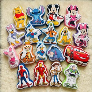 Aangepaste naam Disneyland-personages kussen, Mickey Elsa prinses cadeau, gepersonaliseerd Disneyland kussen, verjaardagscadeau decor peuterkamer