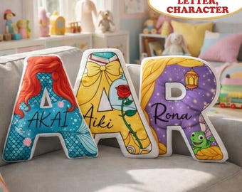 Almohada personalizada con letras de personajes de princesas de Disneyland, almohada personalizada con nombre de princesa de Disneyland, almohada, regalos para niña, decoración para baby shower