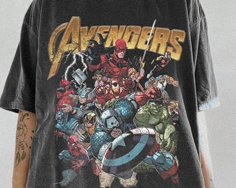Vintage Avengers Marvel Comics Comfort Colors T-shirt, superhjälteskjorta, Marvel Studio T-shirt, Disneyland familjesemester matchande skjorta