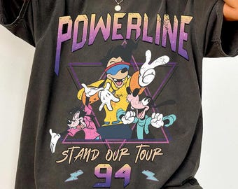 Vintage Disney En Långbensfilm Powerline Stand Out World Tour T-shirt, Disneyland Familjematchning T-shirt, Magic Kingdom WDW Födelsedagspresent 2026