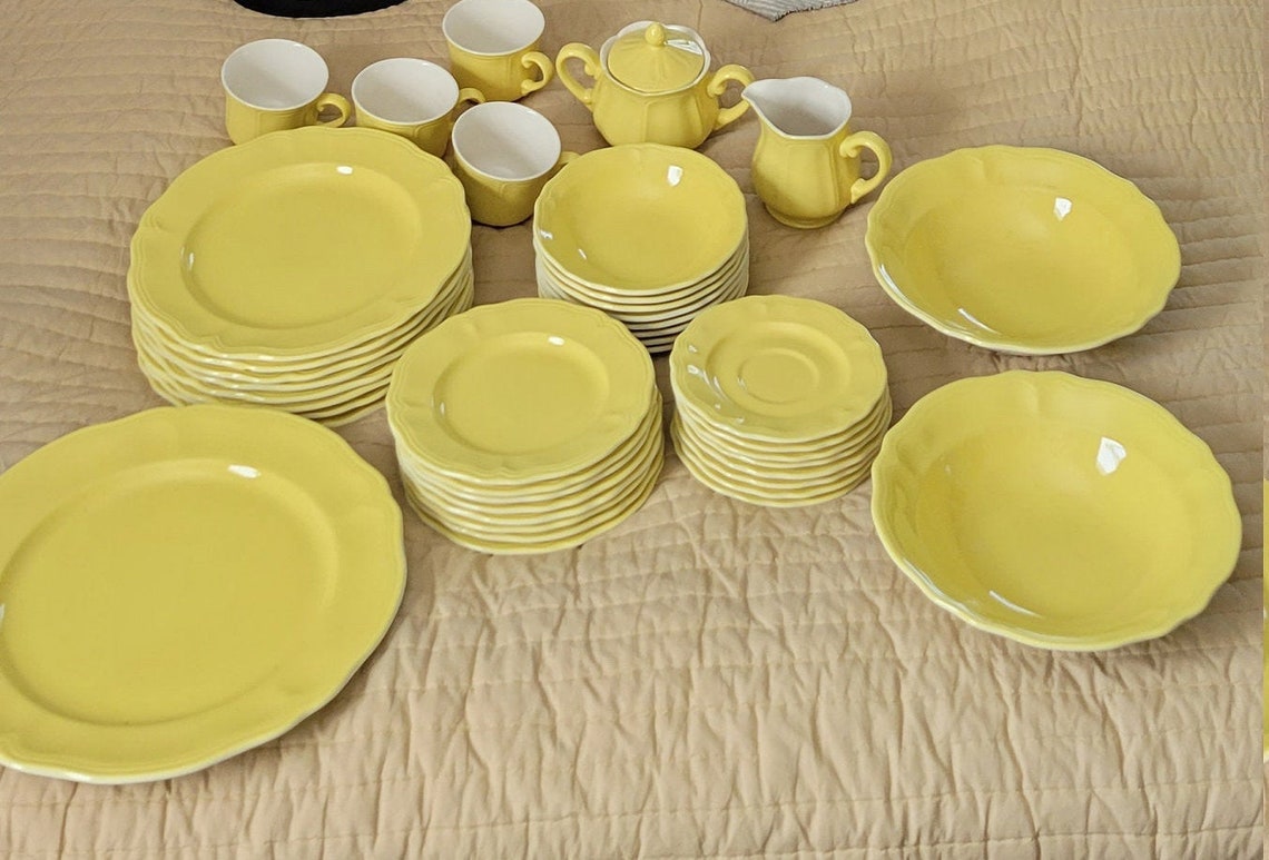42 pieces of vintage Buttercup Federalist Ironstone dinnerware Etsy