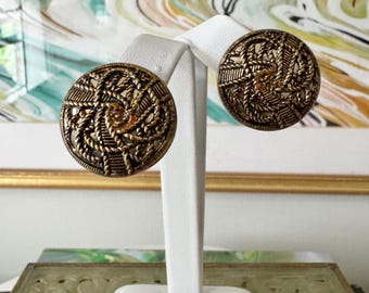 Vintage filigran bronsfärgade örhängen med klämma i statement-stil, runda vävda knappar