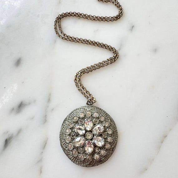 Vintage Art Deco Filigree Medallion Rhinestone Pendant Necklace Heirloom Estate View 2