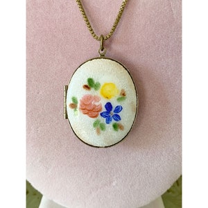 Vintage Oval White Enamel Guilloche Locket Statement Necklace with Blue, Yellow, Pink Flowers image 3