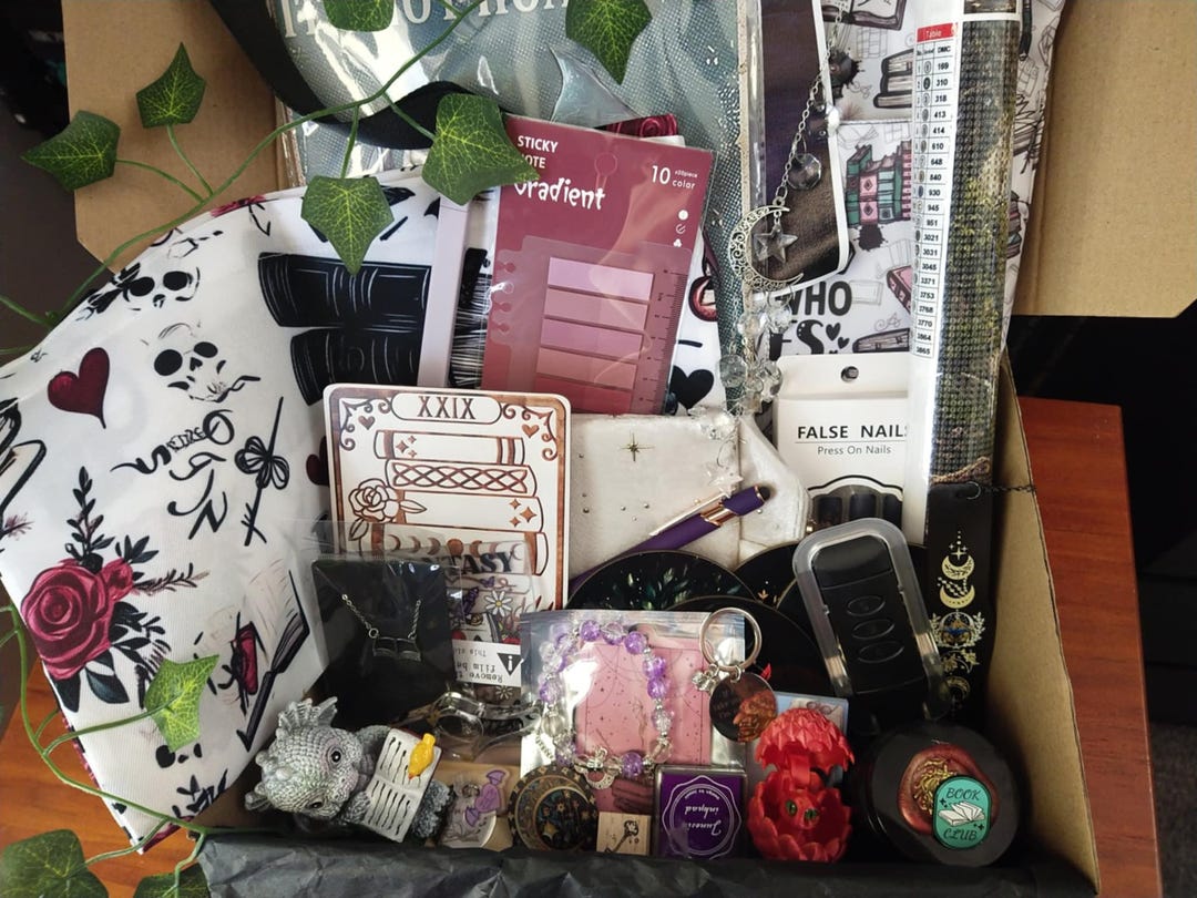 Bookish Mystery Box, Codex Edition, Dark Romance Reader Collection (25 ...