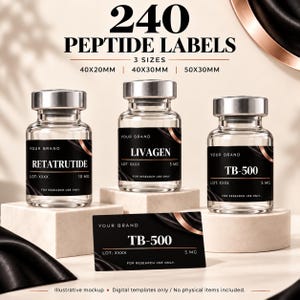 Può includere: Tre flaconi in vetro trasparente con tappi argentati ed etichette nere con il testo RETATRUTIDE, LIVAGEN e TB-500. Un'etichetta rettangolare con il testo TB-500 è davanti. L'immagine mostra 240 PEPTIDE LABELS in 3 dimensioni: 40x20mm, 40x30mm e 50x30mm.