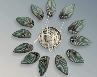 Luscious Stylized Bronze Patinea Klew Leaves