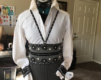 Der Amy Taylor-Anzug