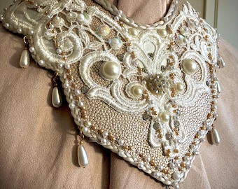 Lorene ~ Leder und Perlenhalsband Halskette