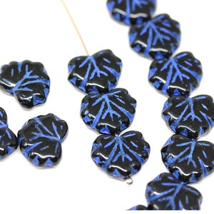 Schwarze Ahornblatt Perlen mit blauen Inlays, Tschechische Glasblätter 11 x 13 mm - 1071