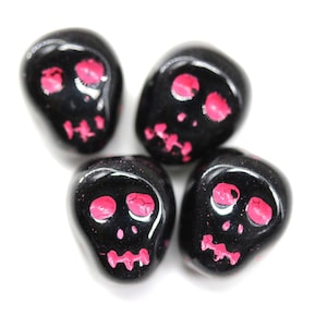4pc Black skull beads Halloween decor black pink glass skull Skeleton Czech beads - 1519